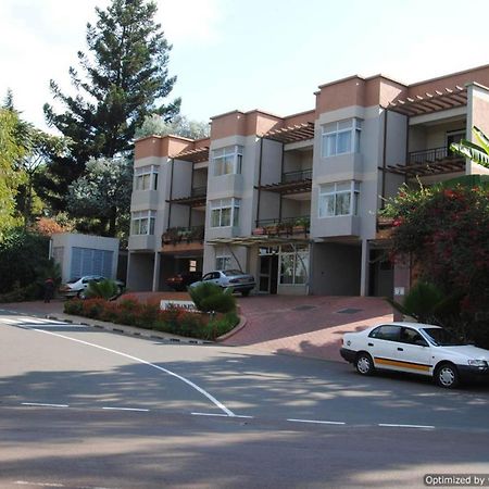 Room In Bb - Enjoy You Vacation Wail Staying In This Single Room Fit For 2 People Kigali Kültér fotó